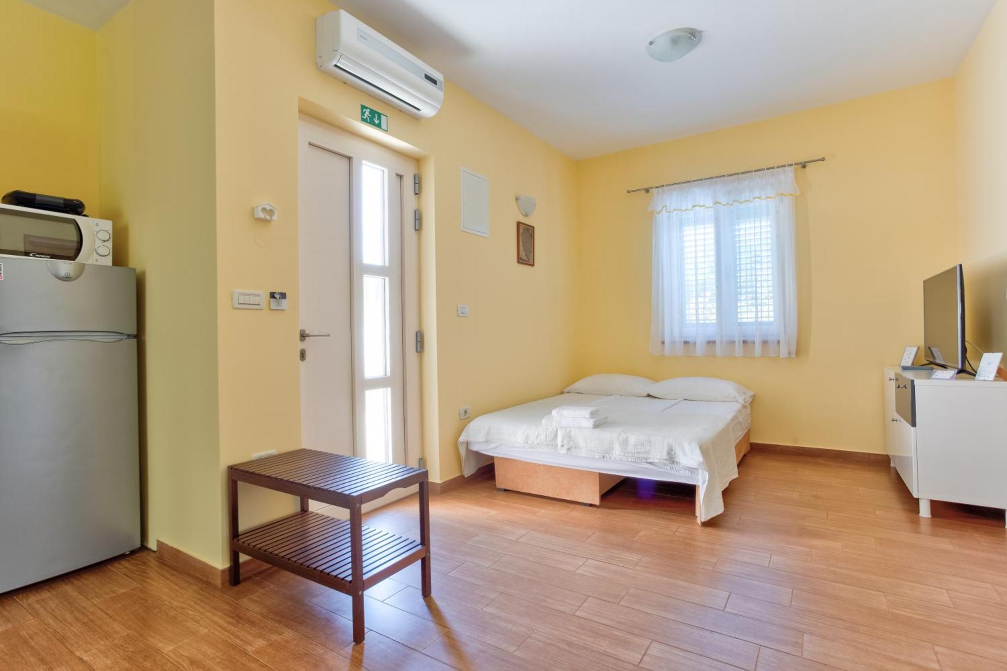 Apartment In Villa Moletto Seaside & Relax - 4 Guests Lovrečica 外观 照片